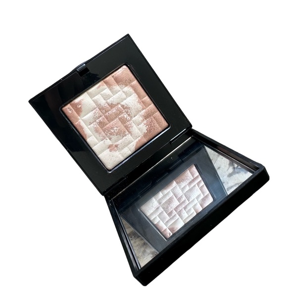 Bobbi Brown pink glow highlighter - Picture 1 of 4